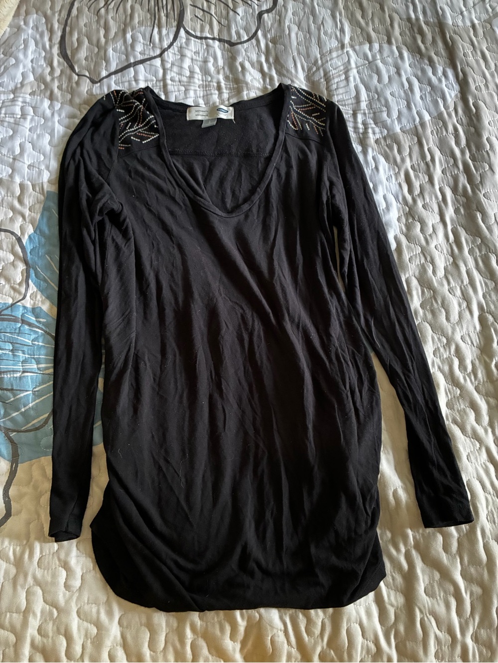 Old Navy Women’s Black Long-Sleeve V-Neck Top L maternity shirt
